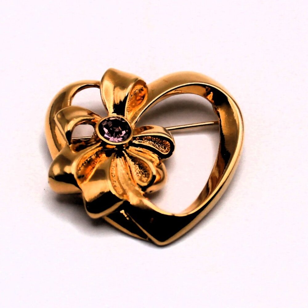NWOT Avon Heart Brooch with Faux Amethyst